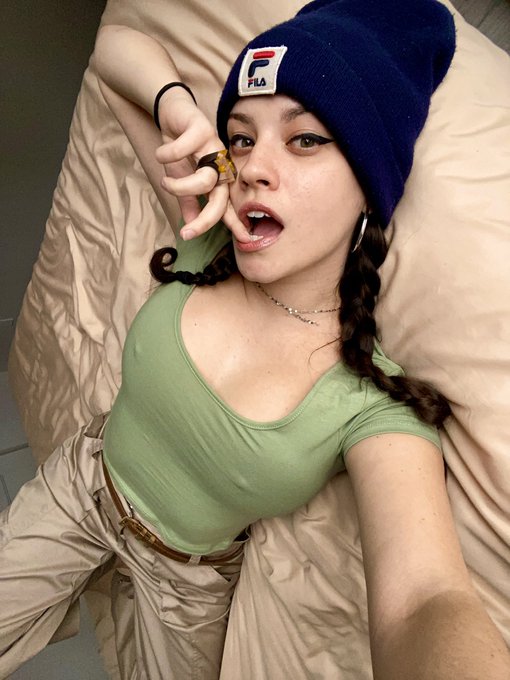 pov im twisting ur nip https://t.co/R1n9nt7Oxx