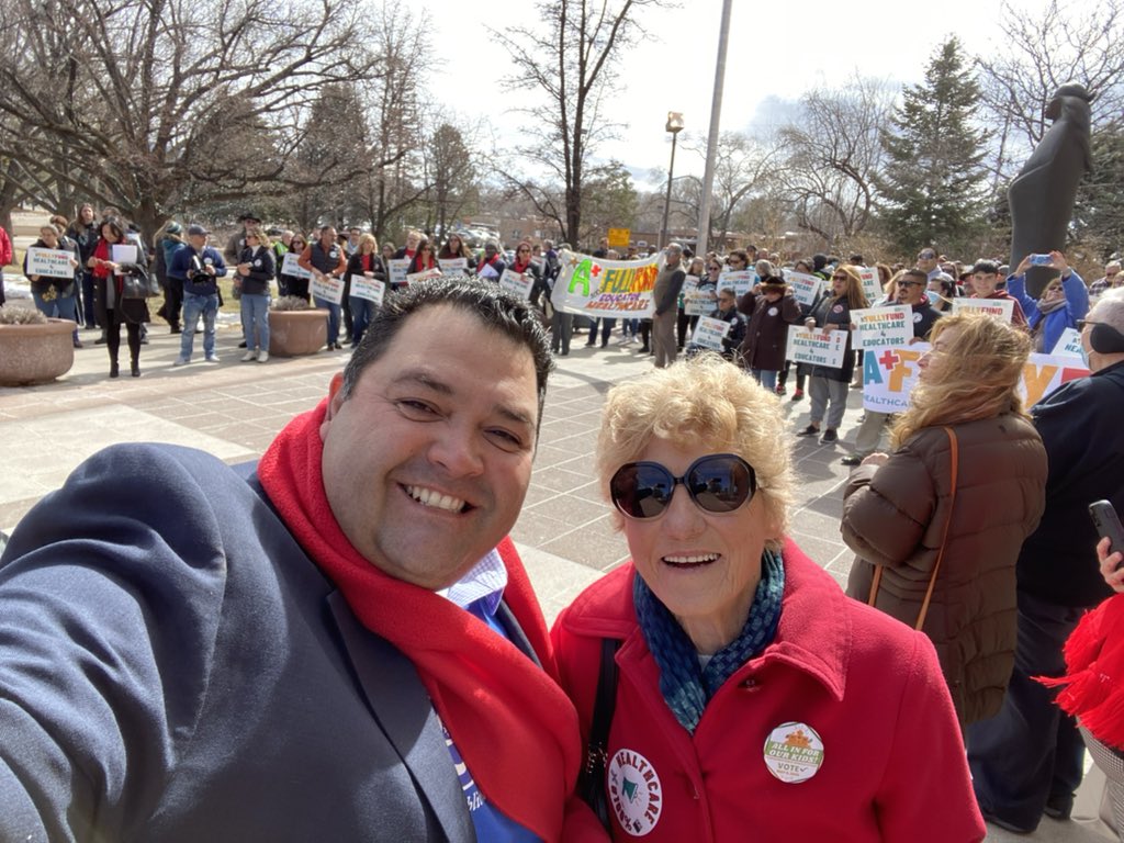 NoelCandelaria's tweet photo. Thank you to Rep.
Raymundo Lara for introducing #HB102 & we applaud @GovMLG for making this a priority, now let’s get the full NM Legislature on board and allocate the funding to make it happen for the educators in New Mexico.
#NMLege https://t.co/Bw5eT3PPfM