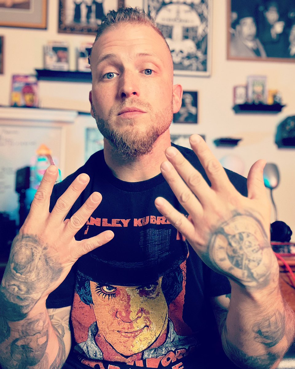 ClockworC's tweet photo. Today marks 9 years of sobriety. Feels like a lifetime ago and just yesterday at the same time. Surreal. Filled with gratitude. More motivated than ever to cultivate and grow all things that I’m grateful for. If you’re struggling I’ll tell you from experience that there is hope. https://t.co/SY1UVMIVIF