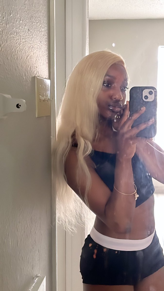 dark girl that’s blonde✨