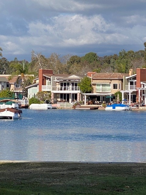 Wendywebbhomes's tweet photo. Beautiful lake home for lease.  $4,995.  Open house 2/23/23, 11:00 - 1:00.
21995 Cayuga, Lake Forest https://t.co/vkkJHGtsVc