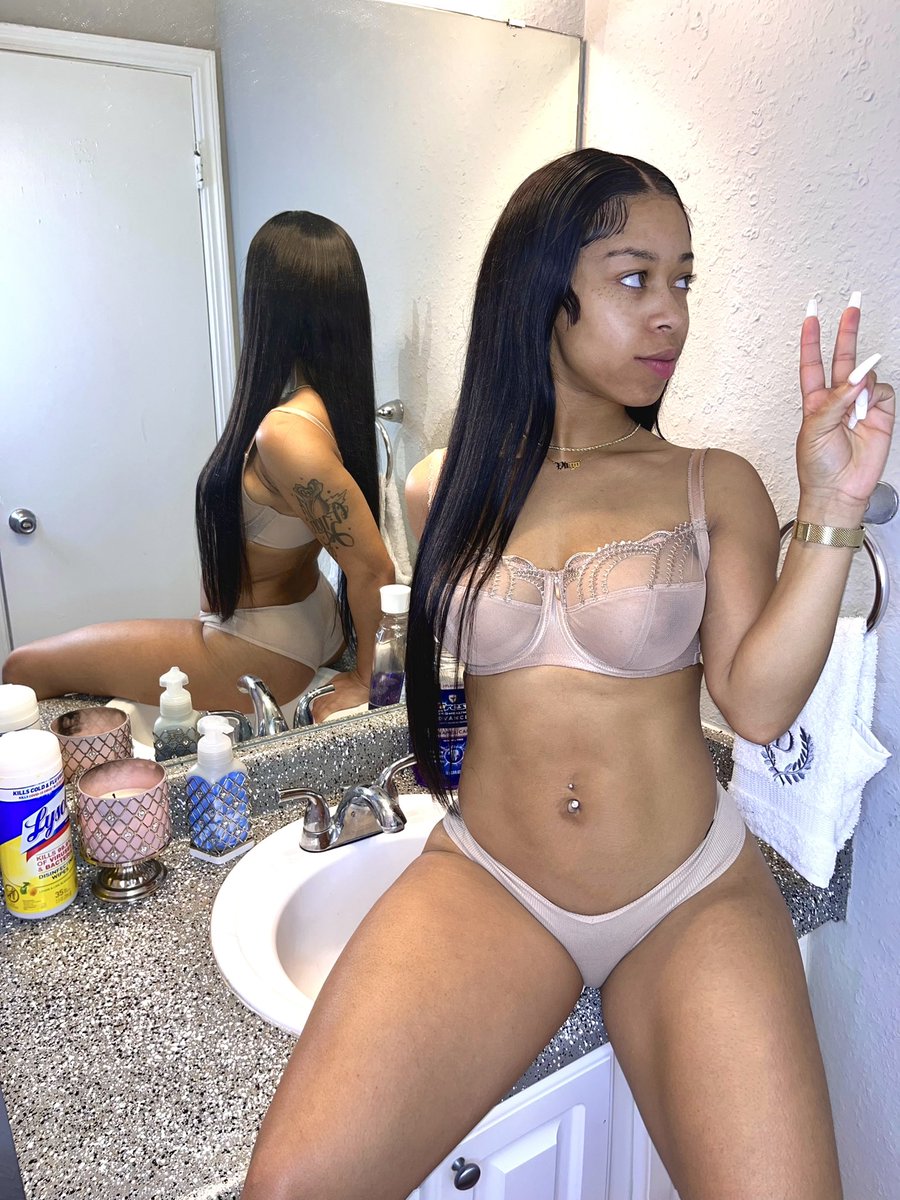 amiridanae's tweet photo. Just cause 🤷🏽‍♀️ https://t.co/aClNnu3dHT