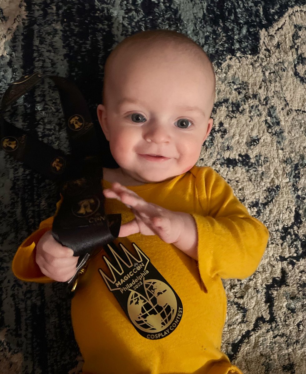 xoJackieLantern's tweet photo. Sage approves of the win. (Letting him lay eyes on this was a mistake because getting it away from him was a nightmare ๐
) #mtgbaby #mtg #mtgcommunity #mtgphilly #MagicConPhilly #mtgcosplay #cosplaycontest #wrennandseven #MCPhilly https://t.co/aDpSUMmiZR