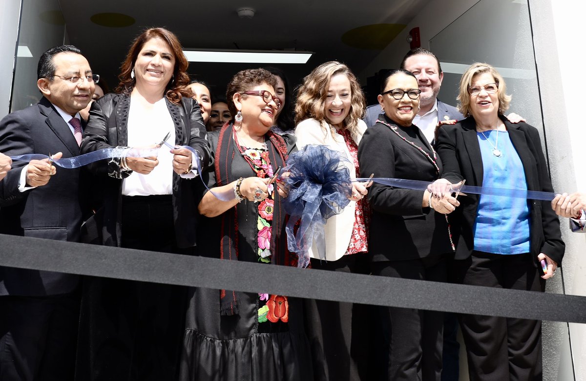 rosaicela_'s tweet photo. Felicitamos a la fiscal @ErnestinaGodoy_ y a @FabiolaAlanis_S por la inauguración del Centro de Justicia para las Mujeres en #MagdalenaContreras. Acciones como esta contribuyen a la #CeroImpunidad en la violencia de género y a la #ConstrucciónDeLaPaz🕊️en el país. https://t.co/MbT51n2XUI