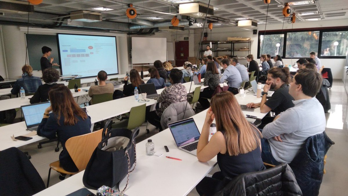 🙃New faces today at @UICbarcelona <a href="/ArchitectureUIC/">Architecture UIC</a> for the #HarmonyH2020 final training organized by <a href="/ENIDESolutions/">ENIDE</a>📍Barcelona! See you again tomorrow! Discover how #HarmonyMS can help you create more user-friendly urban space. #HarmonyH2020 #Urbanismo #SmartCity