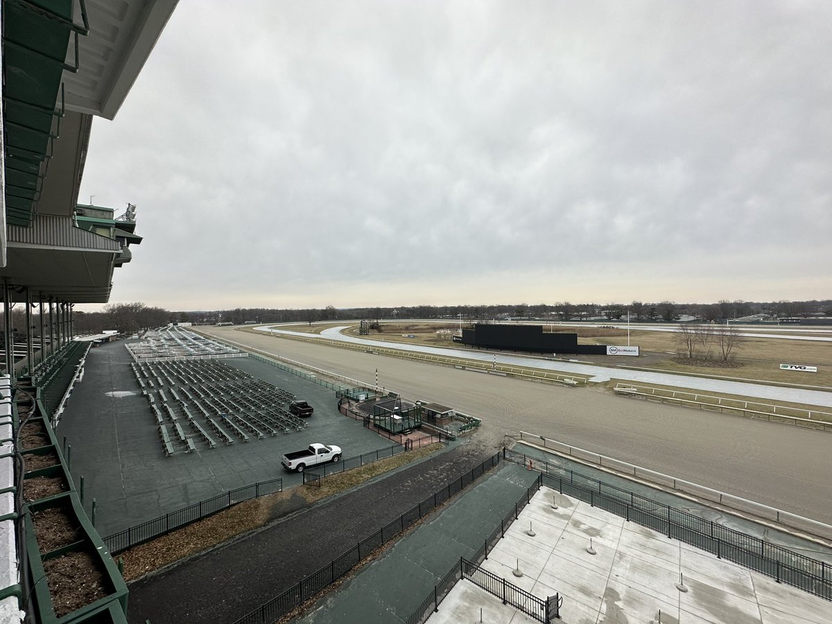 5starcafeFHS's tweet image. WOW! Thank you Legends Hospitality for an amazing day at Monmouth Park Racetrack! The students met the whole leadership team and learned about the Front and Back of house Operations, and what it takes to operate on a daily basis. #theregional #frhsd #boroalumni #sportsandracing