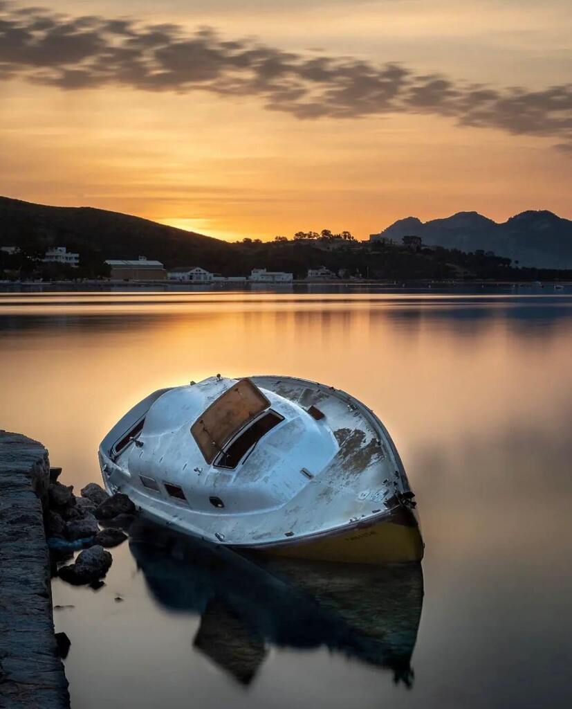 Bona tarda!!!
La menció d'avui és per aquesta fotografia de @juanluispourtau 

Vos convidam a visitar la seva galeria!!!

#igersmallorca #igersbalears #igersspain #igers #illesbalears #mallorca #mallorcaisland #mallorcaparadise #mallorcamagic #mallorcamo… instagr.am/p/Co-eymLjrXh/