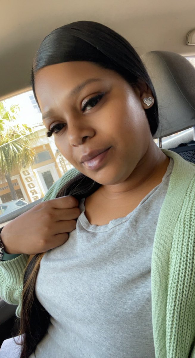 PrettyGreenLuv's tweet photo. “If anything, I’m everything”🙌💯🤗🥰😍😍😘😘💚💚💚💚
#Wednesday
#WCW
#everybodylovethisSweaterOnMe
#MyfavColor
#GREEN
#SELFLOVE
#LOVEME https://t.co/Yrgq2u7pWM
