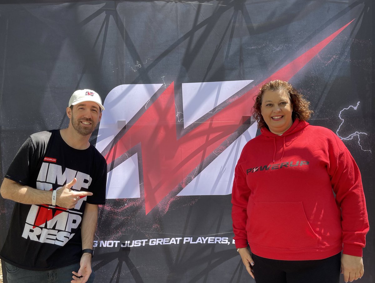 gogopowerup919's tweet photo. 🥳 HAPPIEST OF BDAYS TO 1 of the GOAT’s, @ktmriders592 🥳💯��🏼
Thankful your support within the #POWERUPFAM online community ⚡️🙏🏼 You have such an awesome heart & have a dedicated love for @Splitgate it’s kinda insane 😅
Y’all make some noise for ‘GaminMom’ out here today! 🙌🏼🥳 https://t.co/DklZNaa2zx