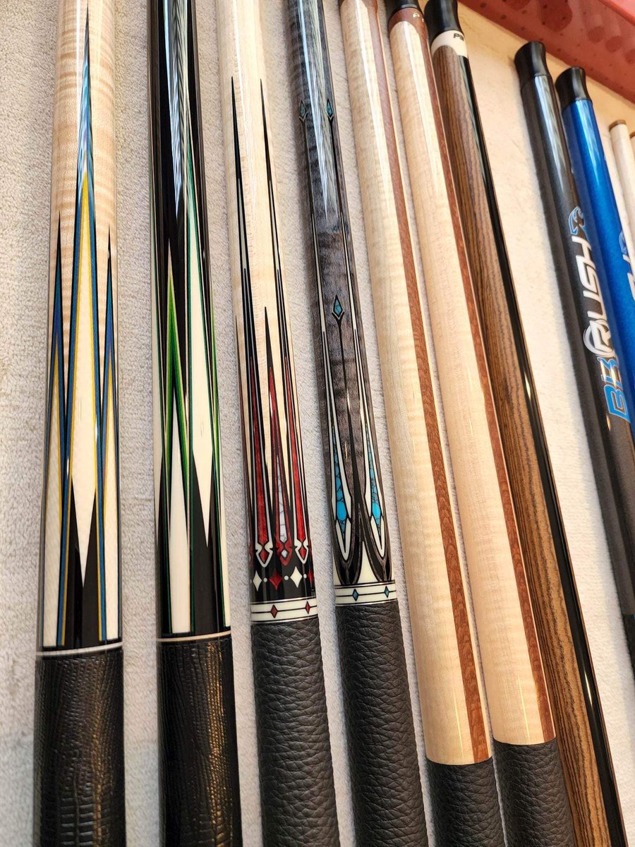 PredatorCues's tweet photo. #PredatorShoutout 
Quite the collection from Nguyễn Lê Duy Trường on FB
For more Predator Products: https://t.co/CmbyTWuTfz
We want to see your gear! Post a picture with #PredatorShoutout to be featured on our page for #ShoutOutSaturdays 
#CueCollection #PoolCues #PredatorCues https://t.co/XuHfA7yMtZ
