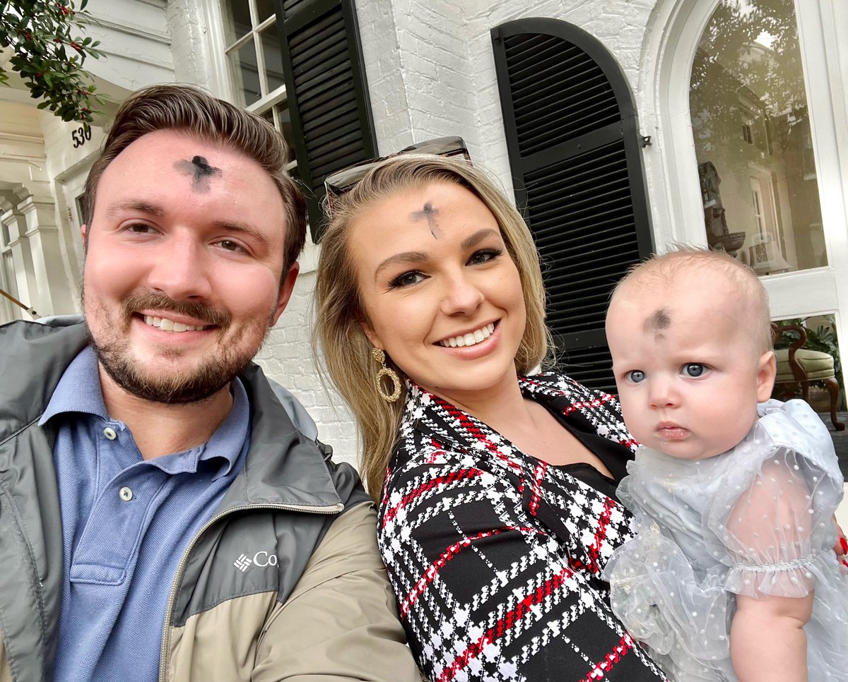 MorganHoover_'s tweet photo. We got our #ashtags ✝️ 🙏🏼#AshWednesday https://t.co/wnZAfkh3aX