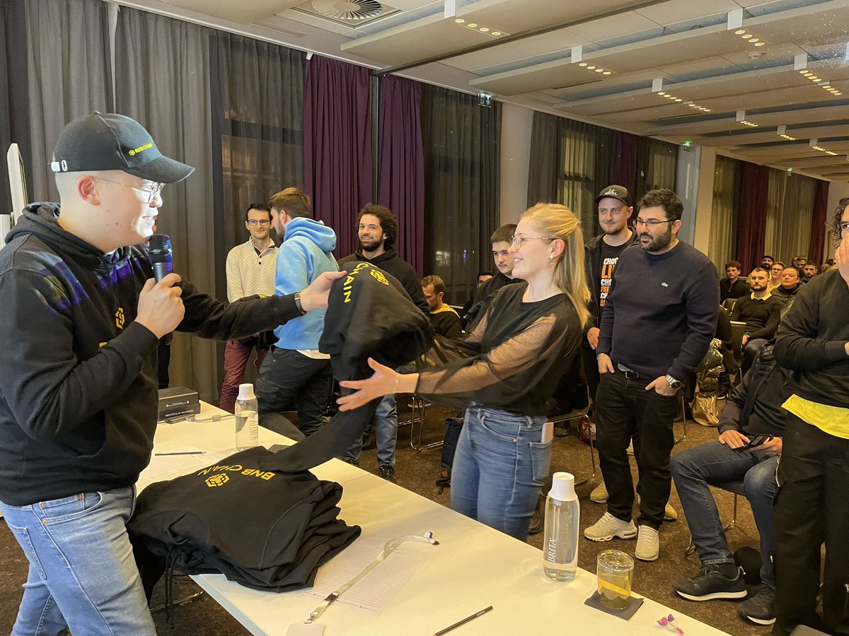 Binance France tweet media