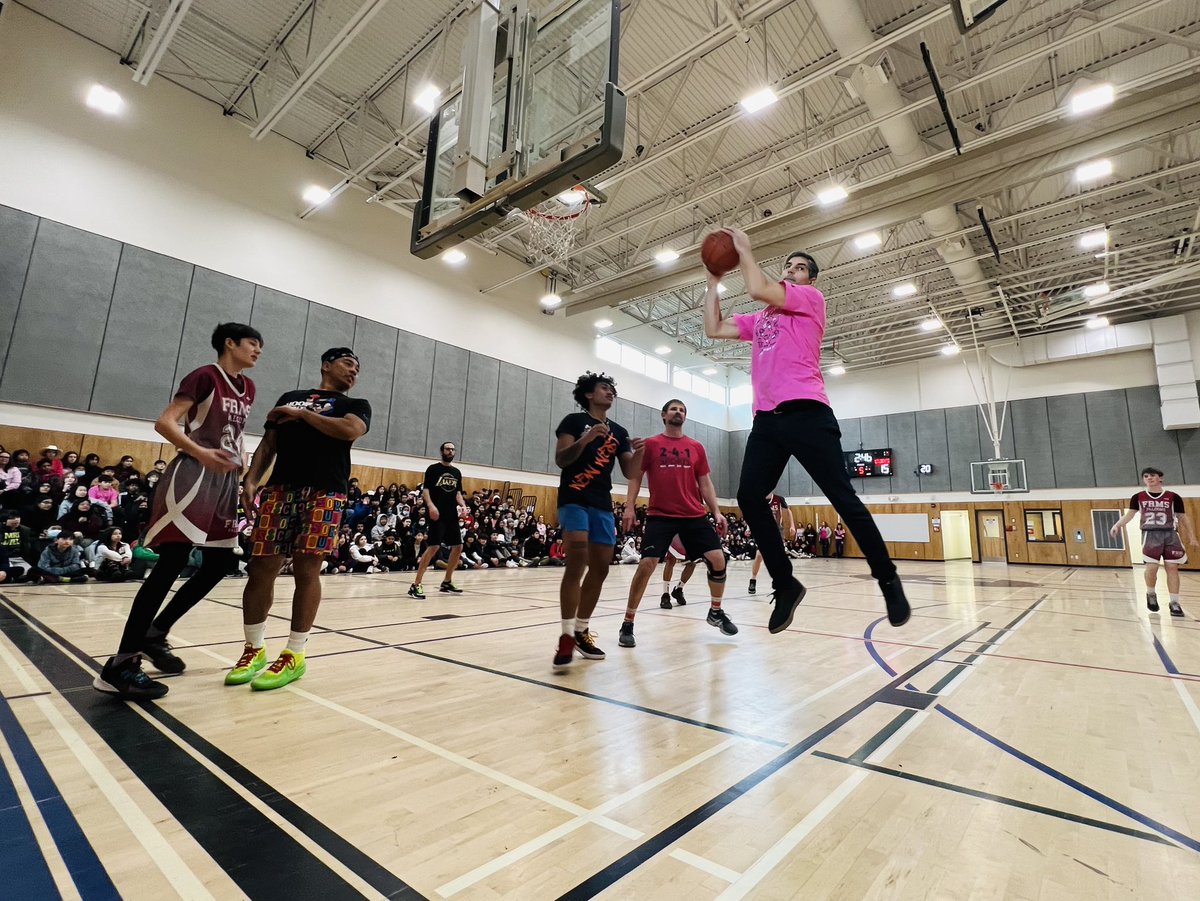 khachlaf's tweet image. Thank you students and staff at Fraser River Middle School for a great school visit today. And thank you for the invite to play in the students vs staff bball game. I had a blast! #sd40learns #outofshape