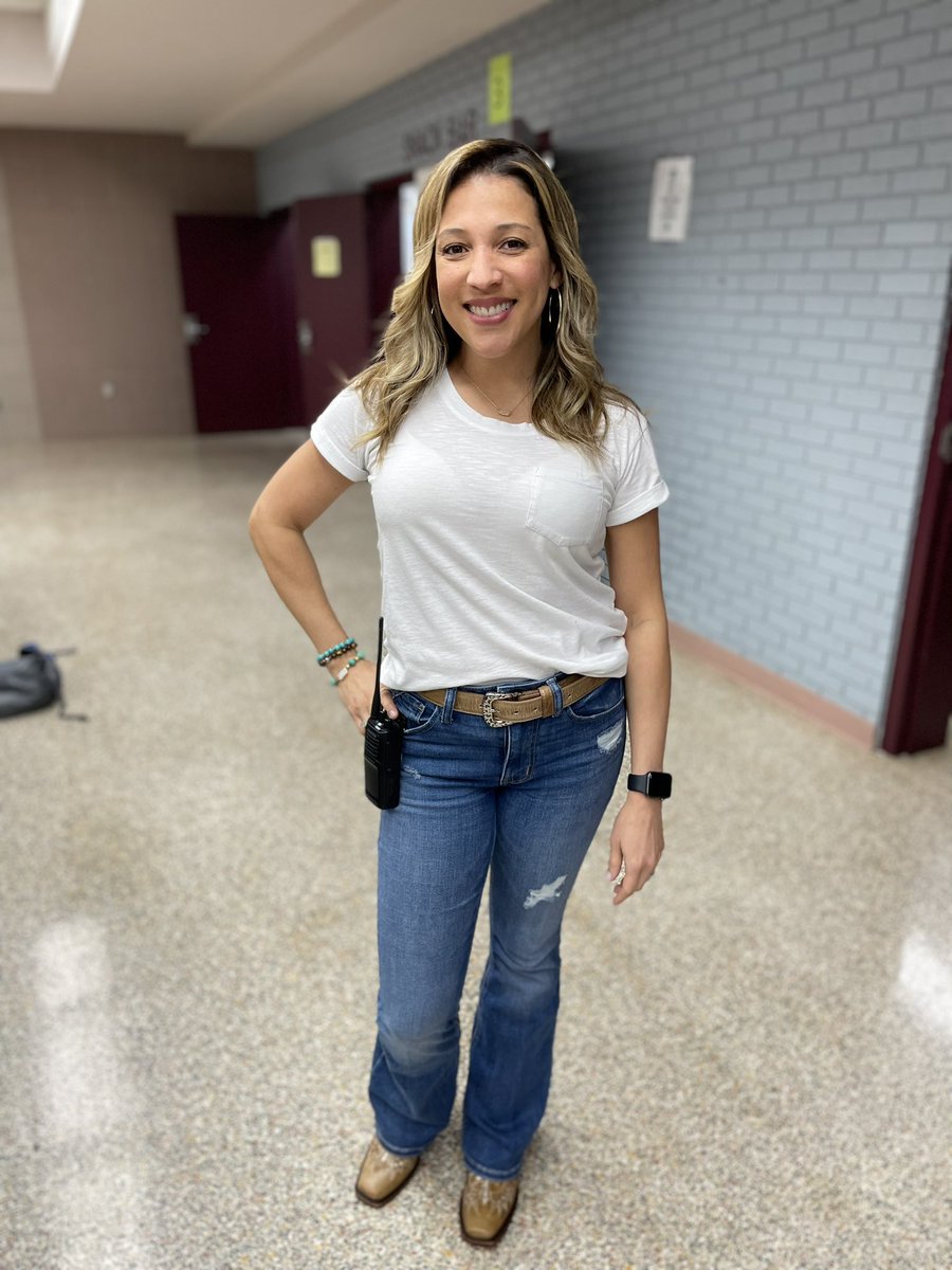 DMS_Vikings's tweet photo. From pearl buttons to rhinestone encrusted Western clothing, the cowboys and cowgirls were blinged out today! #GoTexanWeek https://t.co/sC5uE5G0bX