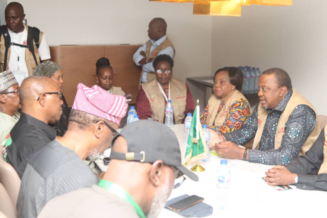 PeterObi's tweet photo. This evening, I met with the AU Electoral Observer Mission to Nigeria Team led by HE Mr. Uhuru Kenyatta, former President of Kenya. We exchanged views on the preparations for the 2023 elections and related matters. -PO https://t.co/DiQiLSpU7p