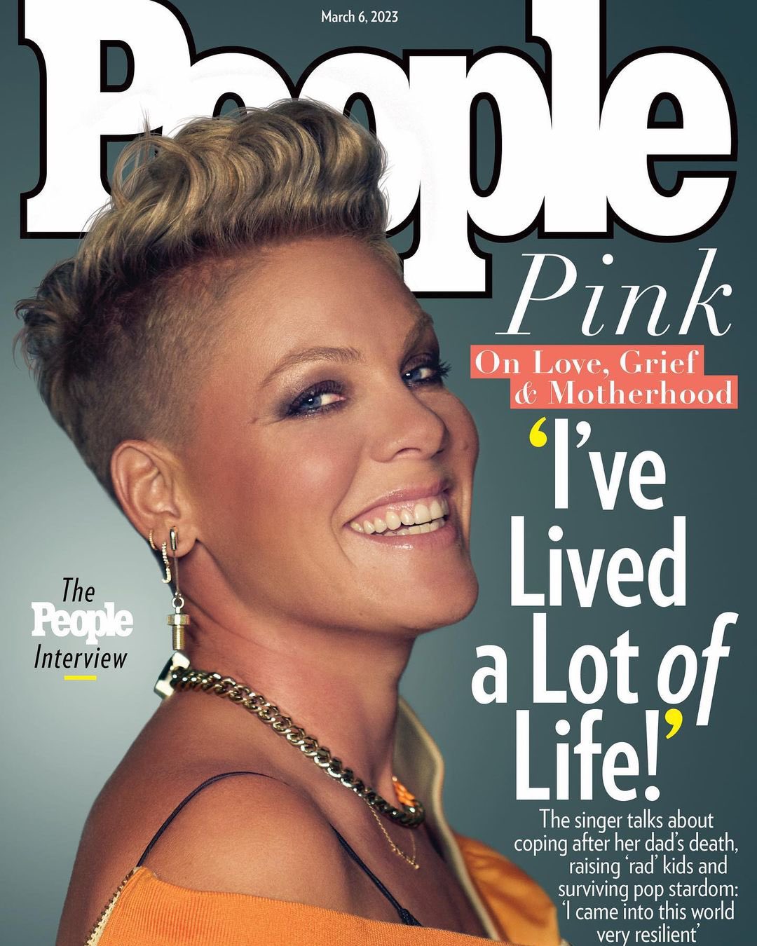 P nk on twitter look who s on the cover of people the new issue is