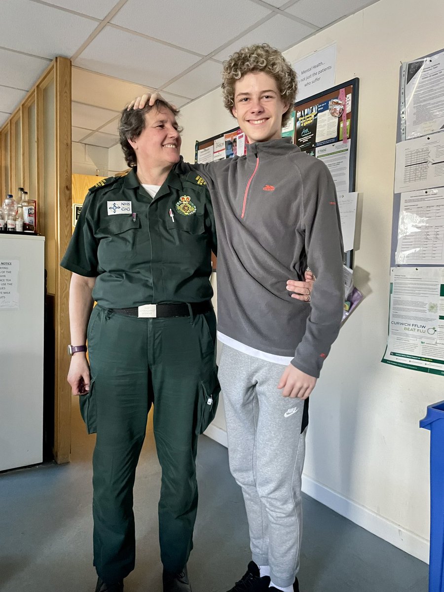 At 5ft 11 Janie always seemed so tall, now Charlie is towering her 🤦🏼‍♀️😂