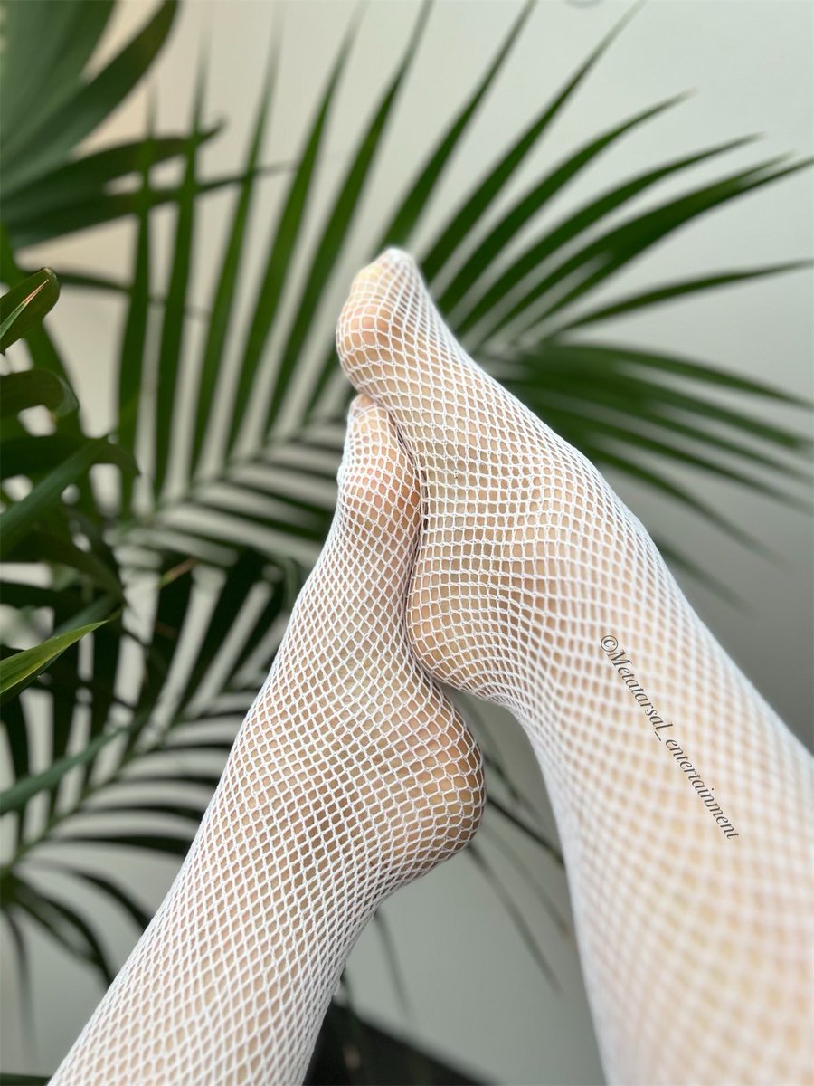 Girls Feet on Twitter "RT NikiyaXO Rip these off so you can