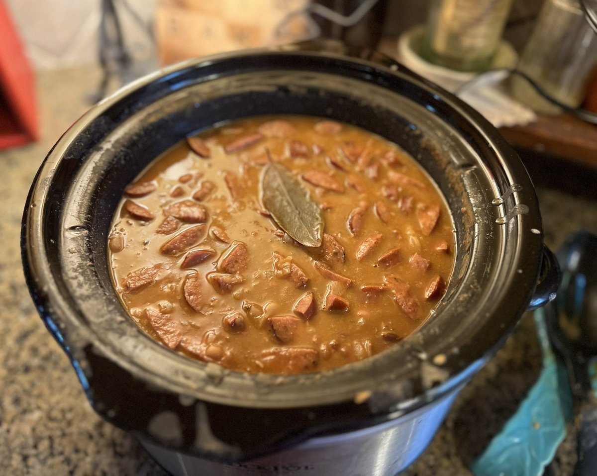 Nothing like a good, old-fashioned game of "Find the Bay Leaf" right before dinner!