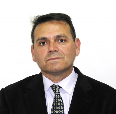 CronicasDelEste's tweet photo. ¿DIPUTADO DEJÓ EL AGUJERO? Nos llaman desde Canelones por un diputado suplente del partido Nacional llamado Marcelo Tesoro, que parece que ha dejado el tendal de deudas. Nos dijeron que desde octubre 2021 se le prohibió el ingreso a la Cámara de Diputados por esos  motivos... ¿? https://t.co/8AtpkYHQOF