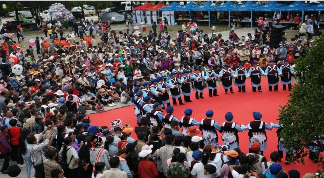 LijiangAmazing's tweet photo. #Sanduo Festival is a traditional #Naxi festival in #Lijiang which has a history of over 1200 years. It falls on Feb 27 this year. The Naxi people worship the God of Sanduo on that day and pray for for good luck. https://t.co/v2pt3AoRbf