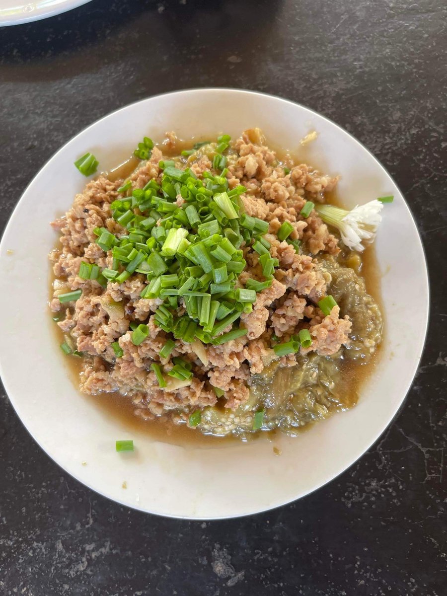 travelasiacarte's tweet image. Thanks to Shayla and family for this glowing review (in photo!) of a Dine with the Locals experience in Battambang at Ms Chanlon’s house. #dinewiththelocals #localexperiences