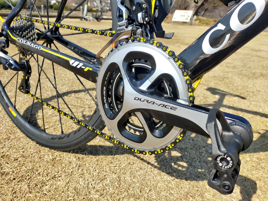 RYDER_sky_F10's tweet image. COLNAGO V1-R納車されました！🎉
コルナゴとフェラーリとコラボした最後のモデルで、コーポレートカラーでもあるイエローの挿し色が入ったフレームが美しいです…🐎
周辺パーツのカラーにもかなり拘って、サドルやボトルケージ、バーテープに加えてケーブルとチェーンまで黄色で統一しちゃいました！笑