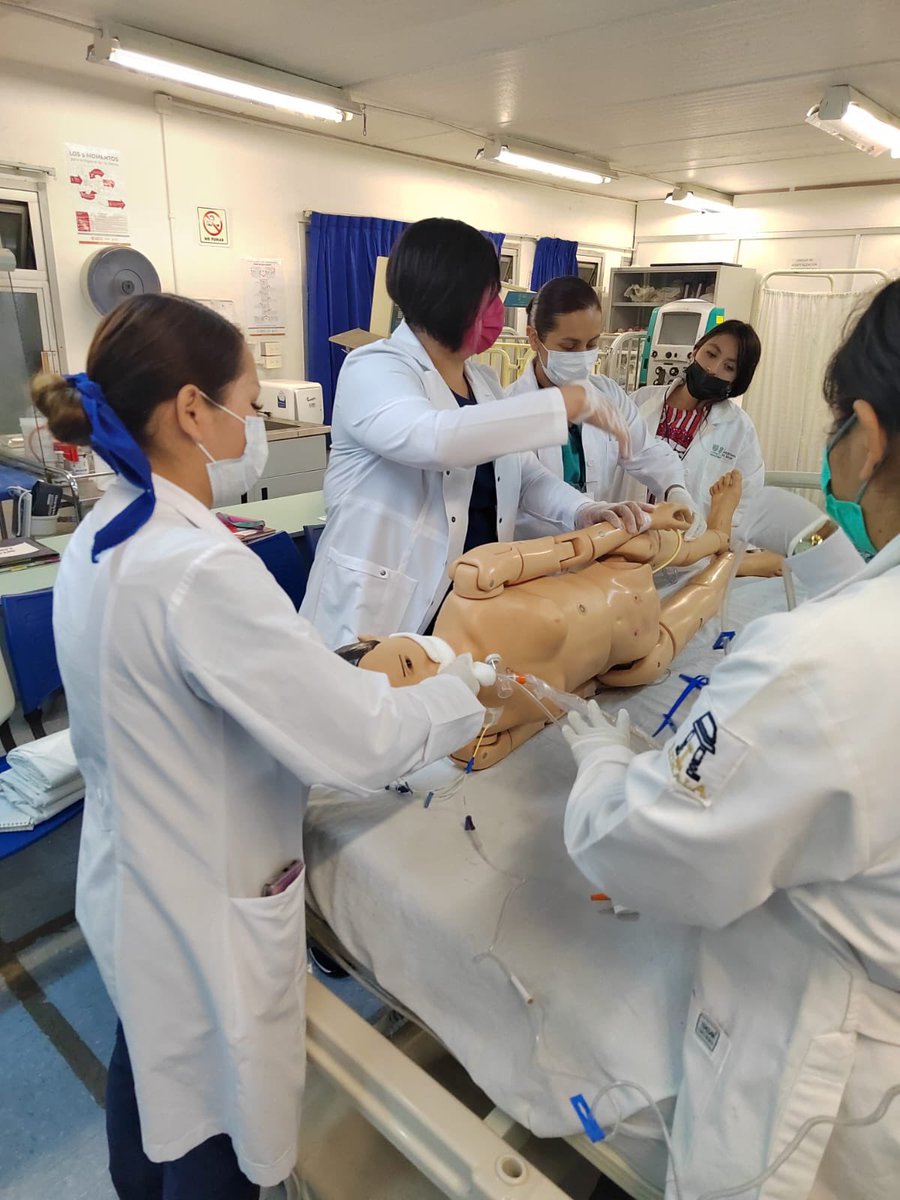 ceintensa's tweet photo. Diploamdo Atencion al Paciente en Estado Crítico: Taller de posición Prono

#somosceintensa 
#diplomado
#prono 
#criticalcare 
#uci #sdra https://t.co/P7NNc7JolD
