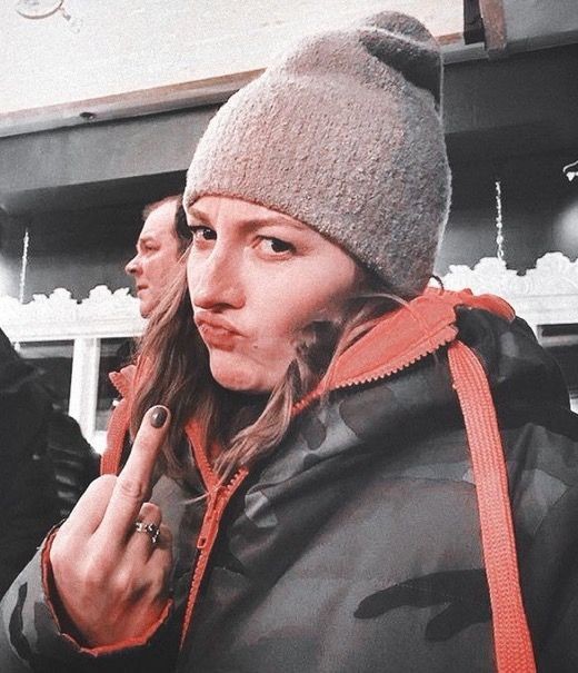 HAPPY BIRTHDAY, gorgeous and cutest Kelly MacDonald! I hope she\s having a good day 