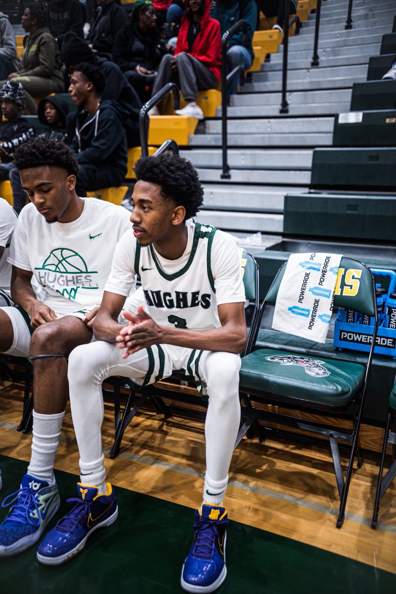 __calebb__'s tweet photo. just played my last hs game… i’m going to miss it #3out https://t.co/ZBvmOfusSO