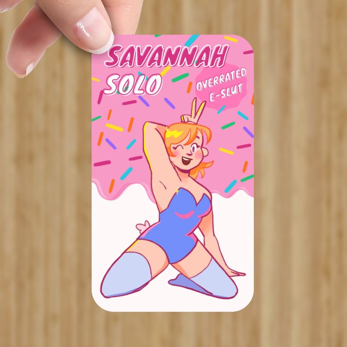 Finally finished designing my business cards to dish out at Waifu Expo 🥲 💕  Tiny me drawn by @ollieollieart