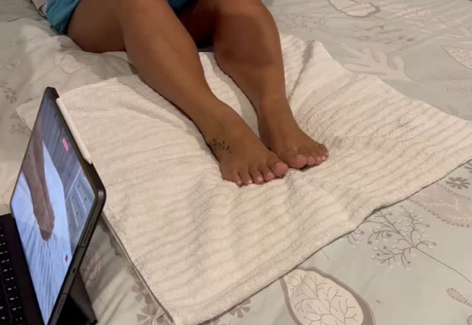 3&hellip;2&hellip;1&hellip;.Action 🎥👣💕🤤  #feetfethish #feetfinder #FeetPictures #feetseller #feetworshi̇p #Feetpics #feetpicsforsales<a href="/tag/feetfethish"class="tags">#feetfethish</a><a href="/tag/feetfinder"class="tags">#feetfinder</a><a href="/tag/feetpictures"class="tags">#FeetPictures</a><a href="/tag/feet"class="tags"><span>#feet</span></a><a href="/tag/feetworship"class="tags"><span>#feetworship</span></a><a href="/tag/feetpics"class="tags"><span>#feetpics</span></a><a href="/tag/feetseller"class="tags"><span>#feetseller</span></a><a href="/tag/feetpix"class="tags"><span>#feetpix</span></a>