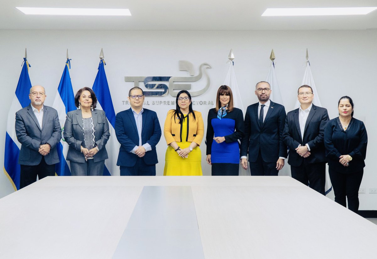 naorellana_'s tweet photo. Este día recibimos a la distinguida embajadora de nuestro país en Estados Unidos, @MilenaMayorga en sesión de Organismo Colegiado para coordinar el trabajo logístico y de cooperación para la implementación del voto en el exterior. https://t.co/1U2ze164ds