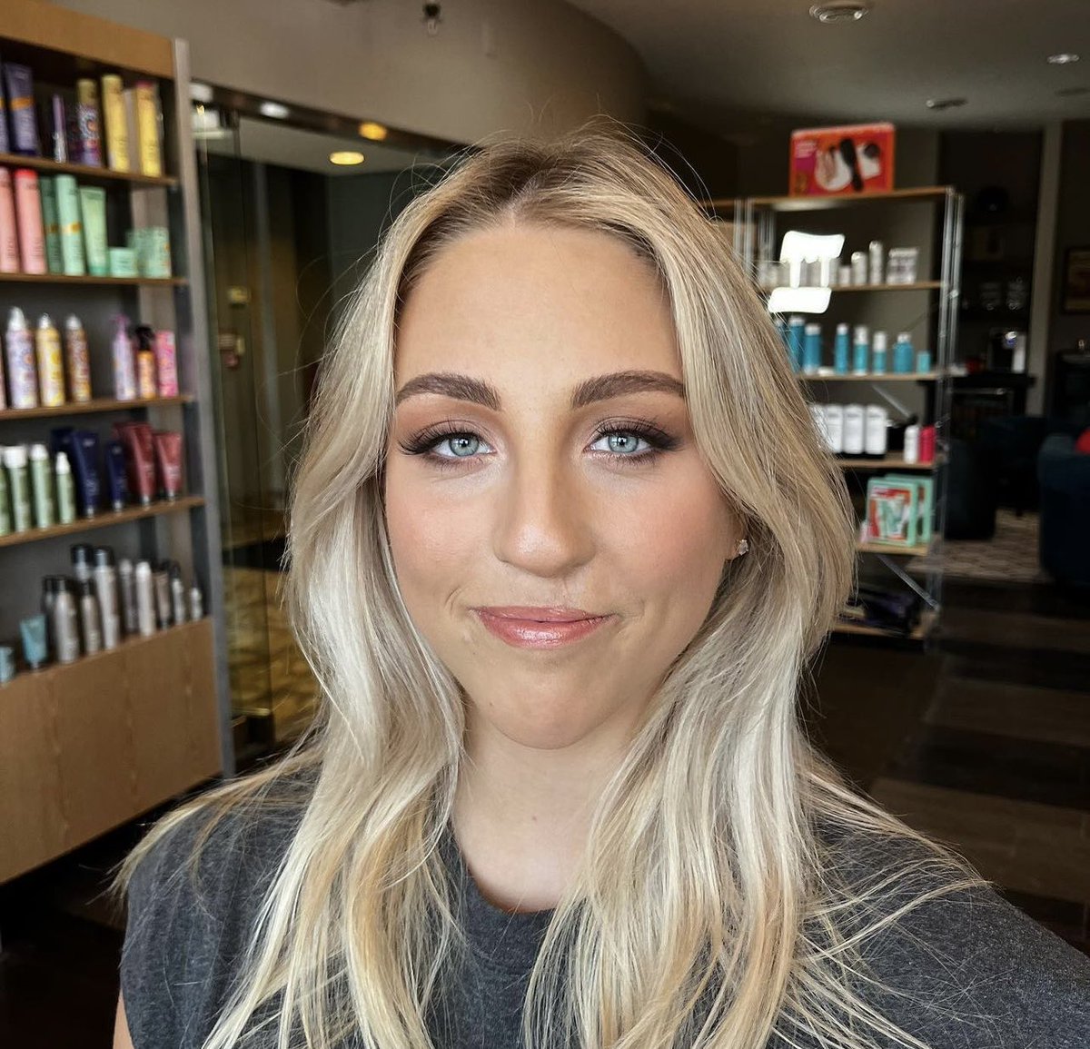 Wsalon1's tweet photo. π π π ππβ¨
Makeup artist: @ejmua_wsalon
#wsalonrochester #rochesterny #pittsfordny #gloskinbeauty #gloskin #rochestersalon #makeupartist #behindthechair #glamsquad #bridalmakeup #prommakeup #rochesterbride #rochestermakeupartist https://t.co/IYHZYFoasD
