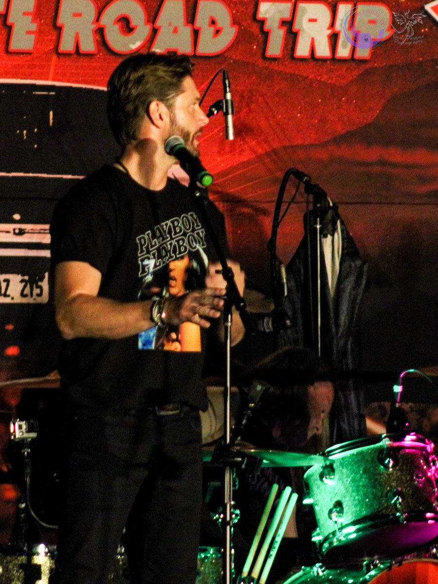 phoenixfire2912's tweet image. Jensen
SPN Kansas City
September 2022

#SPNKC #Supernatural #JensenAckles