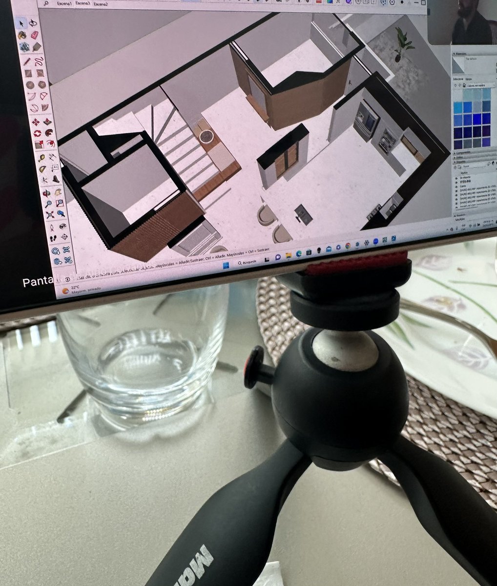 DanyanCatSQ's tweet photo. Hoy durante la comidita nos enseñaron algunos planos y renders de nuestra futura casa 🏡 y se siente muy bonito armar algo así con tu pareja @Wereverwero 🥰 https://t.co/XgNqkd3ZOQ