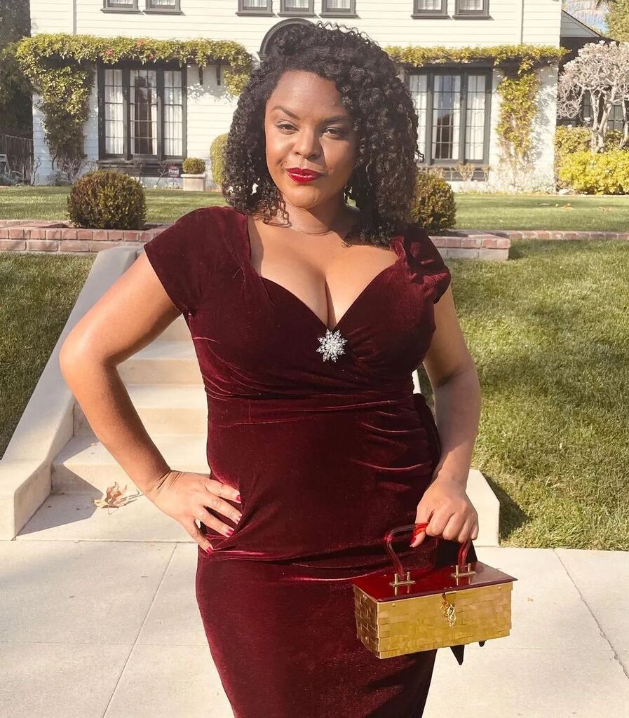 Happy Birthday to the lovely <a href="/jennyrieu/">Jenny Rieu</a>
Bday celebrations begin 💋💋💋

Officially a year older on France time! My resilience has been tested countless times &amp; the past three years have been filled with so many mixed emotions. Some great others very pai… instagr.am/p/Co-8kSsObpi/