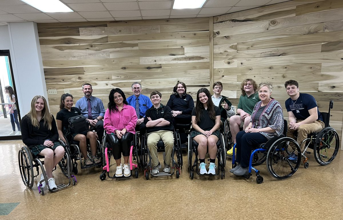 In_My_Wheels's tweet photo. Today was an amazing day! We laughed a lot but we learned the importance of accessibility and empathy. Thank you to my FCS family for always supporting my goal. #NeverGiveUp #ChangingTheWorld https://t.co/xbb8bK6h1D