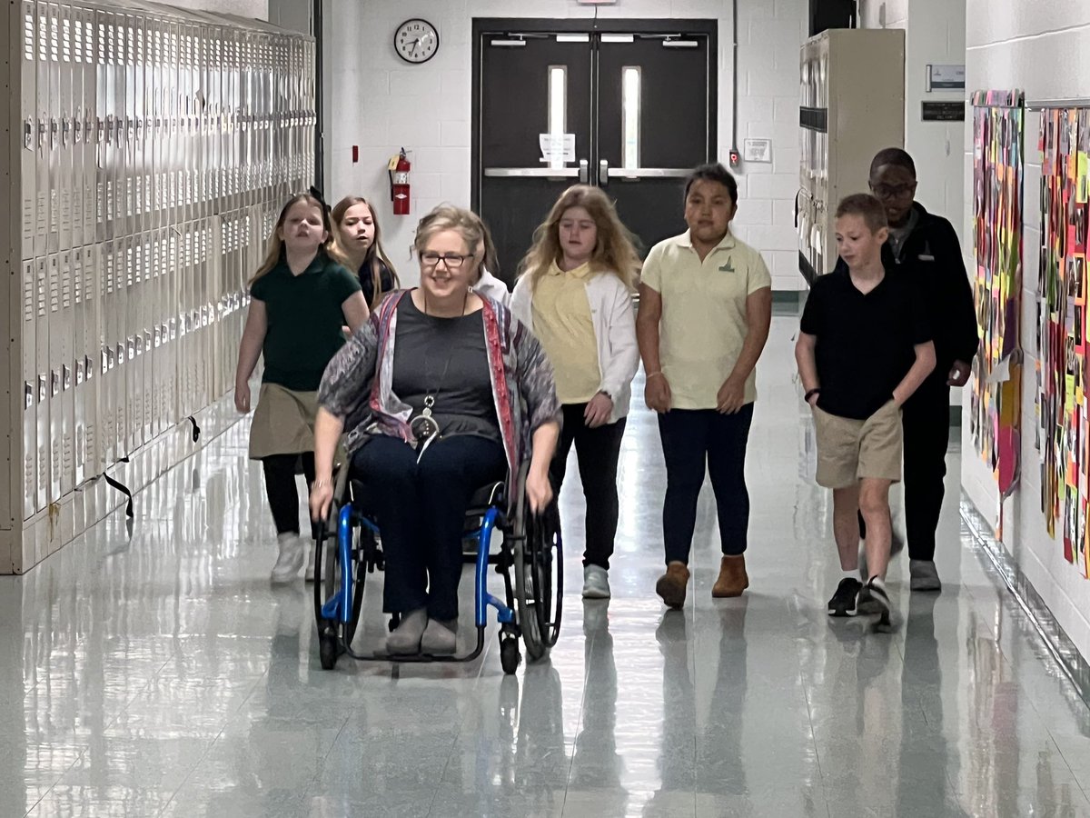 In_My_Wheels's tweet photo. Today was an amazing day! We laughed a lot but we learned the importance of accessibility and empathy. Thank you to my FCS family for always supporting my goal. #NeverGiveUp #ChangingTheWorld https://t.co/xbb8bK6h1D