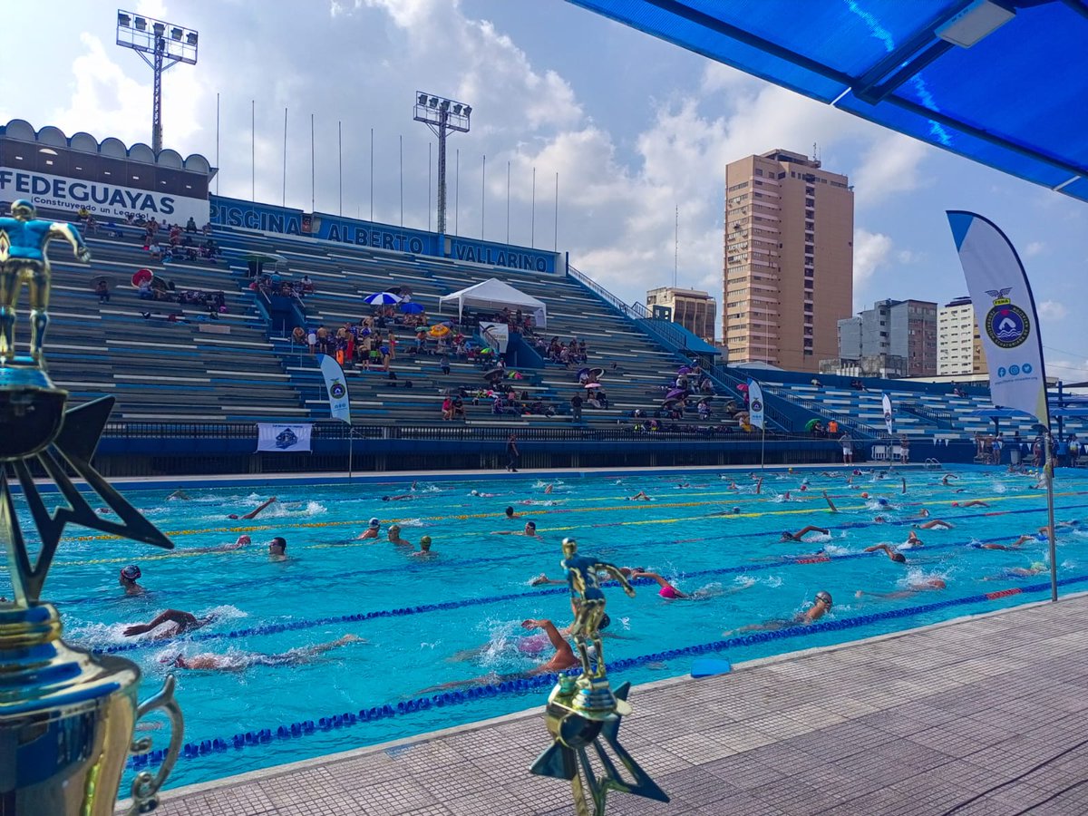 #EVENTO I 

🖐️Bienvenidos al Campeonato Nacional de piscina 
"Carlos Luis Gilbert" que se disputa desde este miércoles 22 de febrero en la piscina Alberto Vallarino, de Guayaquil.

👉Acá te dejamos unas 📸 de la primera jornada.
.
.
.
.
#natacion 
#swimming 
#piscina