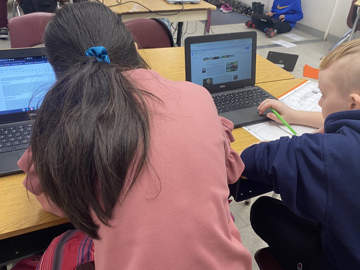 MrsLauraAbel's tweet image. We got a chance to swap our research reports with a partner and had fun learning something new. We practiced giving constructive feedback and we are looking forward to taking that feedback into consideration @silwrdsb #peerconferencing #constructivefeedback