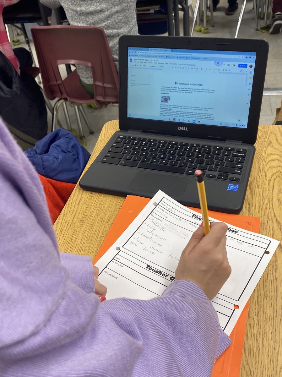 MrsLauraAbel's tweet image. We got a chance to swap our research reports with a partner and had fun learning something new. We practiced giving constructive feedback and we are looking forward to taking that feedback into consideration @silwrdsb #peerconferencing #constructivefeedback