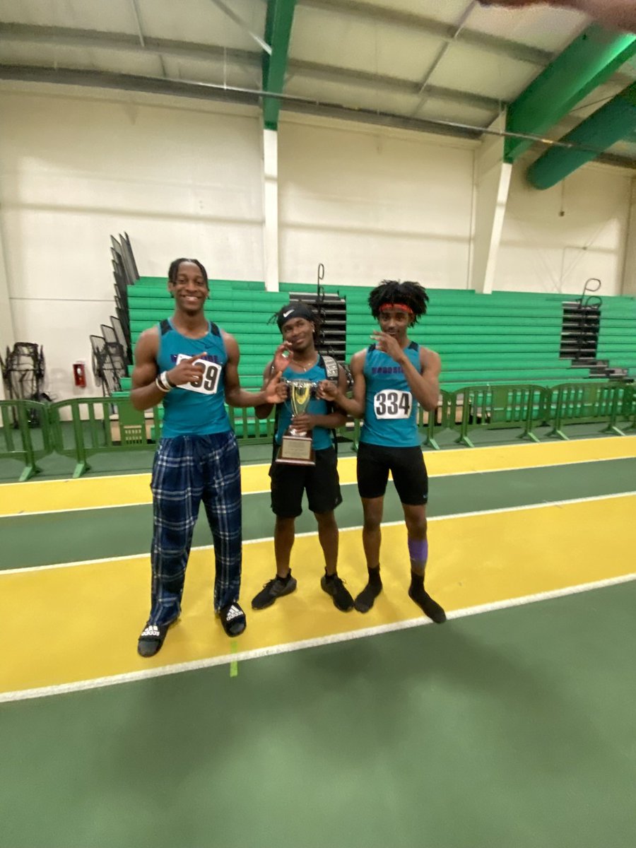 ginah_chris's tweet photo. Preparing myself for a good state meet at VA BEACH 🫡.. gotta do what I can best… hope for PR’s and to move up amongst the best in the nation.. https://t.co/VwJdqKbObg