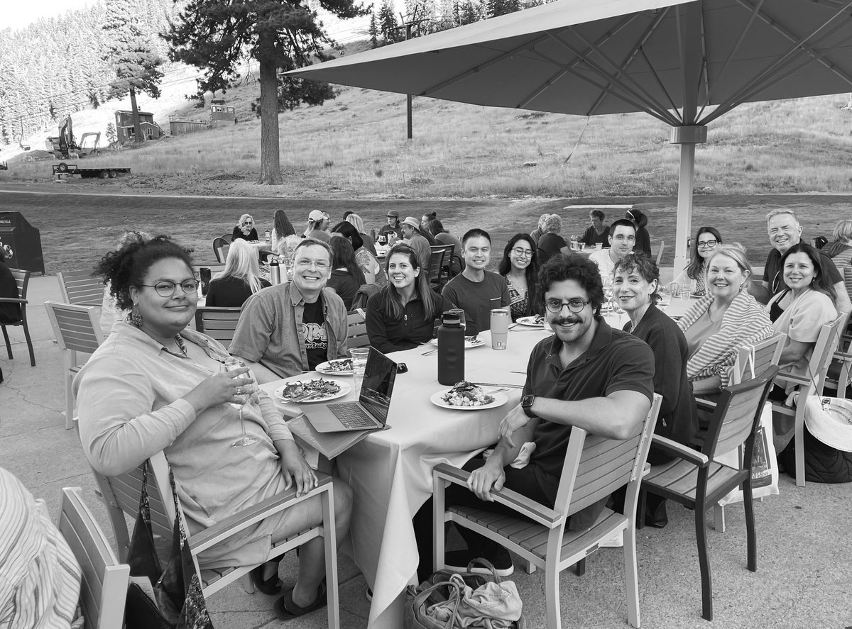 Community of Writers tweet media