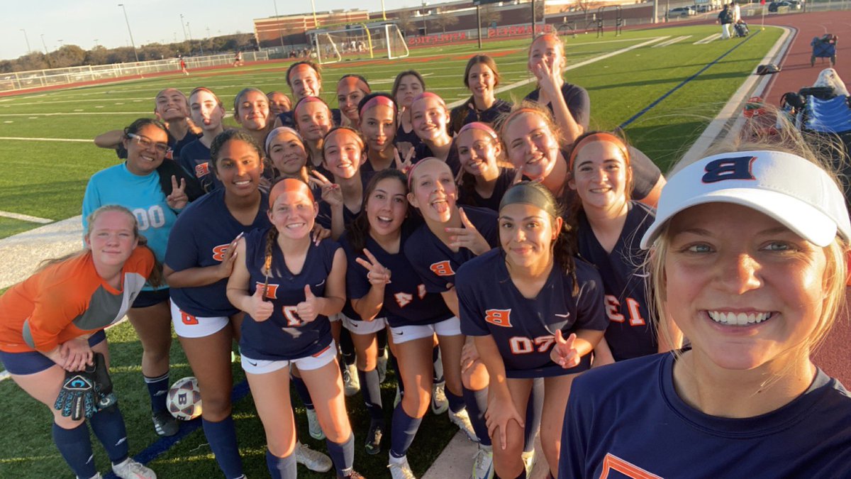 Chloe__Erickson's tweet image. 9-0 against Madison for an all around great team win!!!!! These girls put in some work today!! #ReptheB @BHS_GRLSSoccer @NISDBrandeis @BroncosBrandeis @CoachFisher20 @CBruce_Sr @CoachMMWilliams