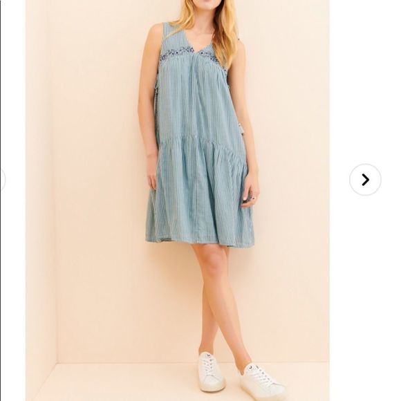 WCattone's tweet photo. So good I had to share! Check out all the items I'm loving on @Poshmarkapp #poshmark #fashion #style #shopmycloset #torrid #anthropologie #mmworld: https://t.co/WAHe2V63zM https://t.co/uxcY5a5yOS