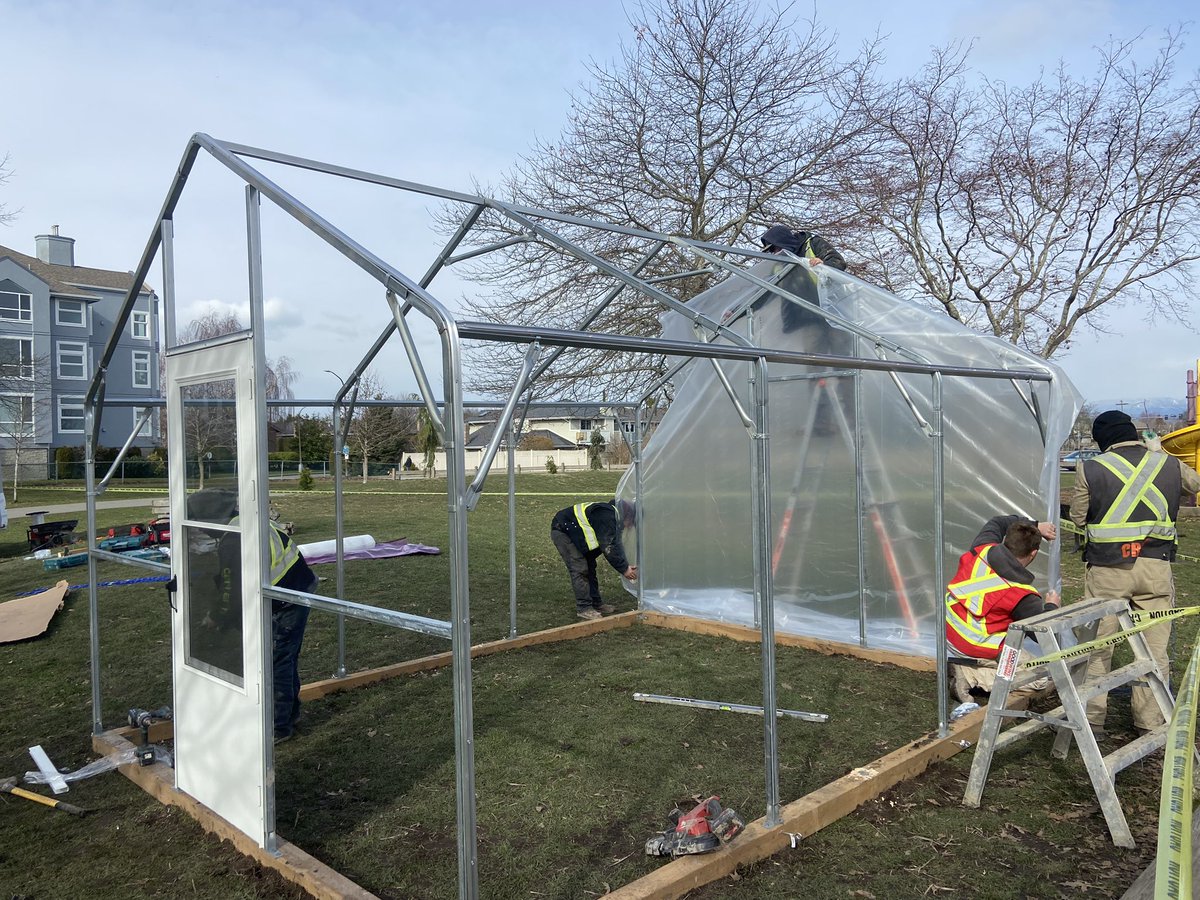 Roomtoplay's tweet image. Big shout out to @Goodwins_GH for our fabulous new greenhouse 🤩 We are so thrilled with the season extending opportunities this will provide! #sd38learn