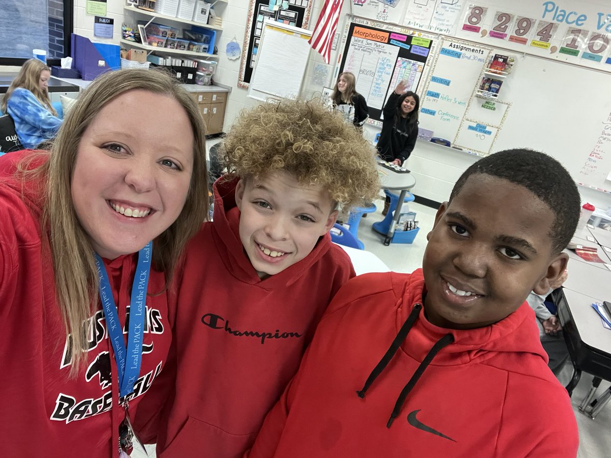 Jackie Ewing tweet media