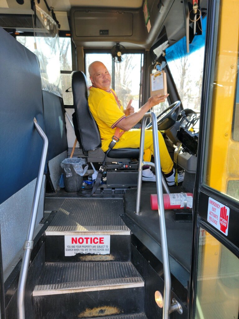 Newberry_HS's tweet photo. Happy Bus Driver Appreciation Day‼️

We appreciate our transportation department for ensuring our students get to and from school safely everyday.

#DOMINATE https://t.co/9pj4gRWxel