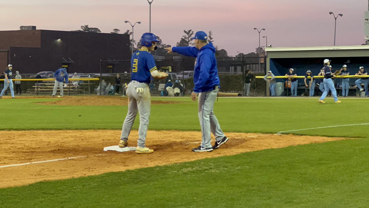 Israel May tweet media